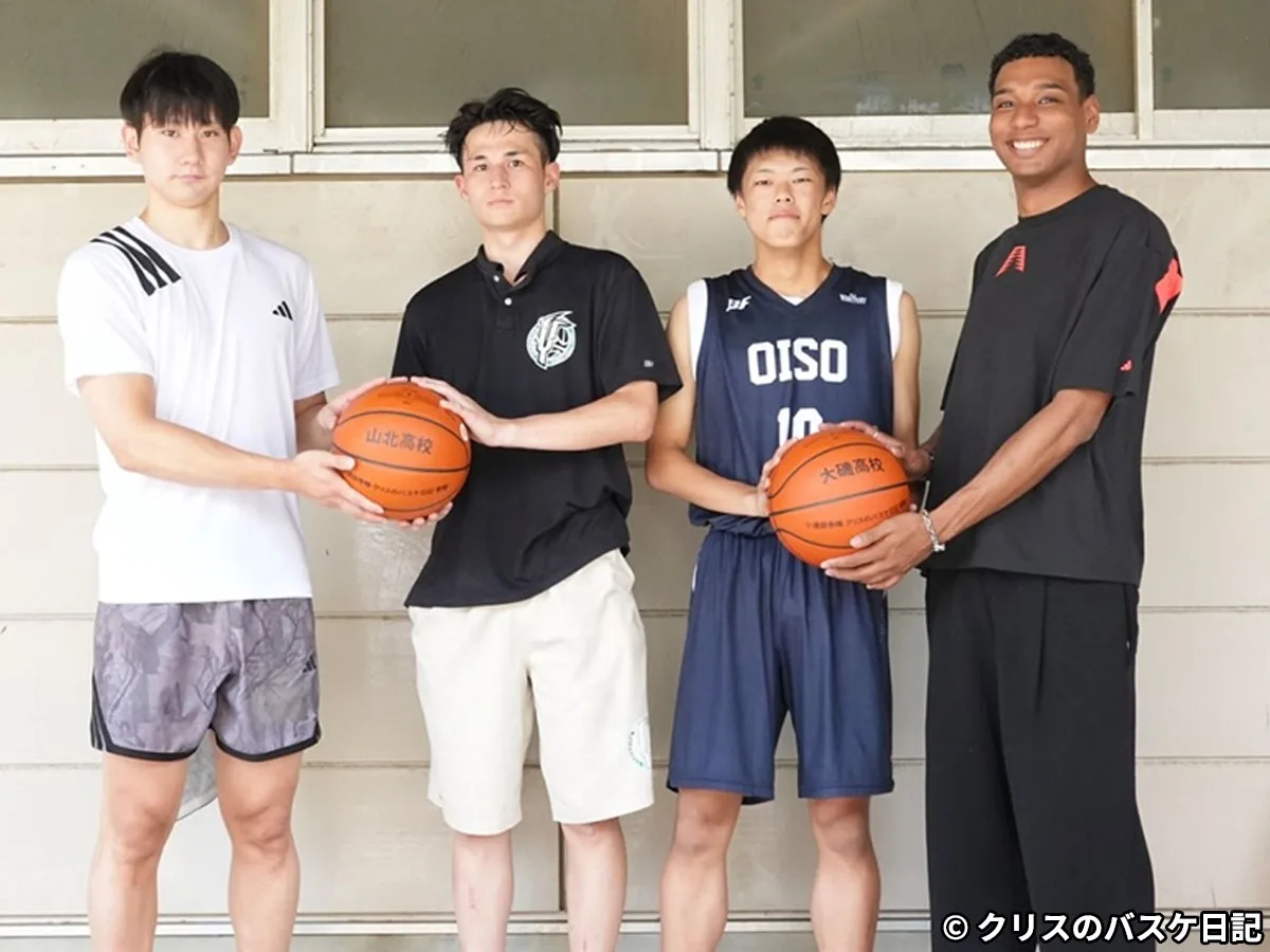 小酒部泰暉の同級生クリスが母校へボール寄贈！「地元は常に心にある」