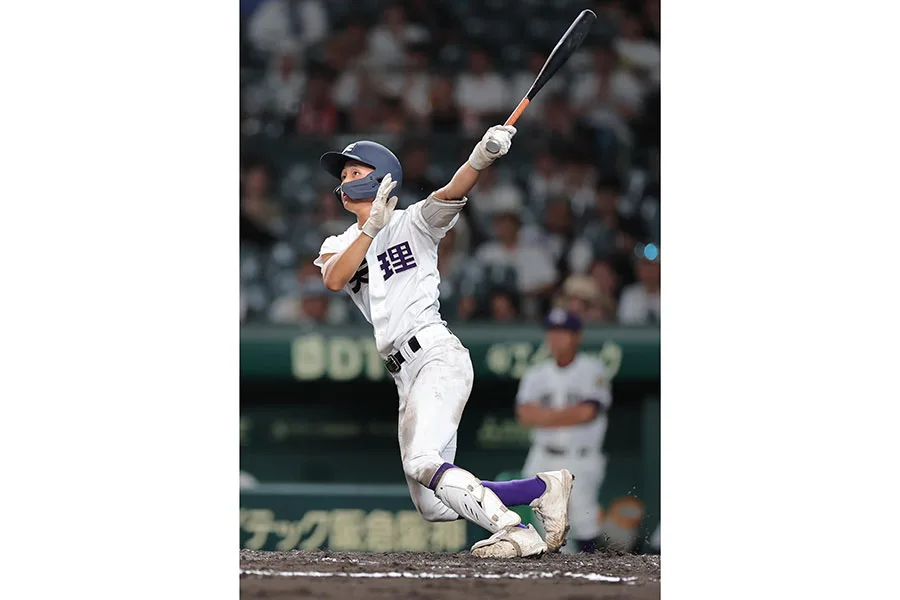 「4番金本」が甲子園で豪快弾！虎党歓喜のワケとは