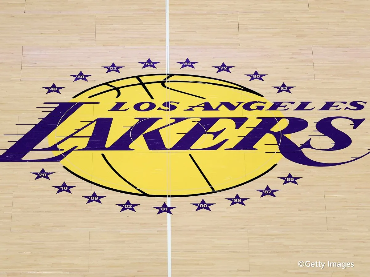 レイカーズが約2兆円で売却！元ディズニーCEOら買収、NBA史上最高額